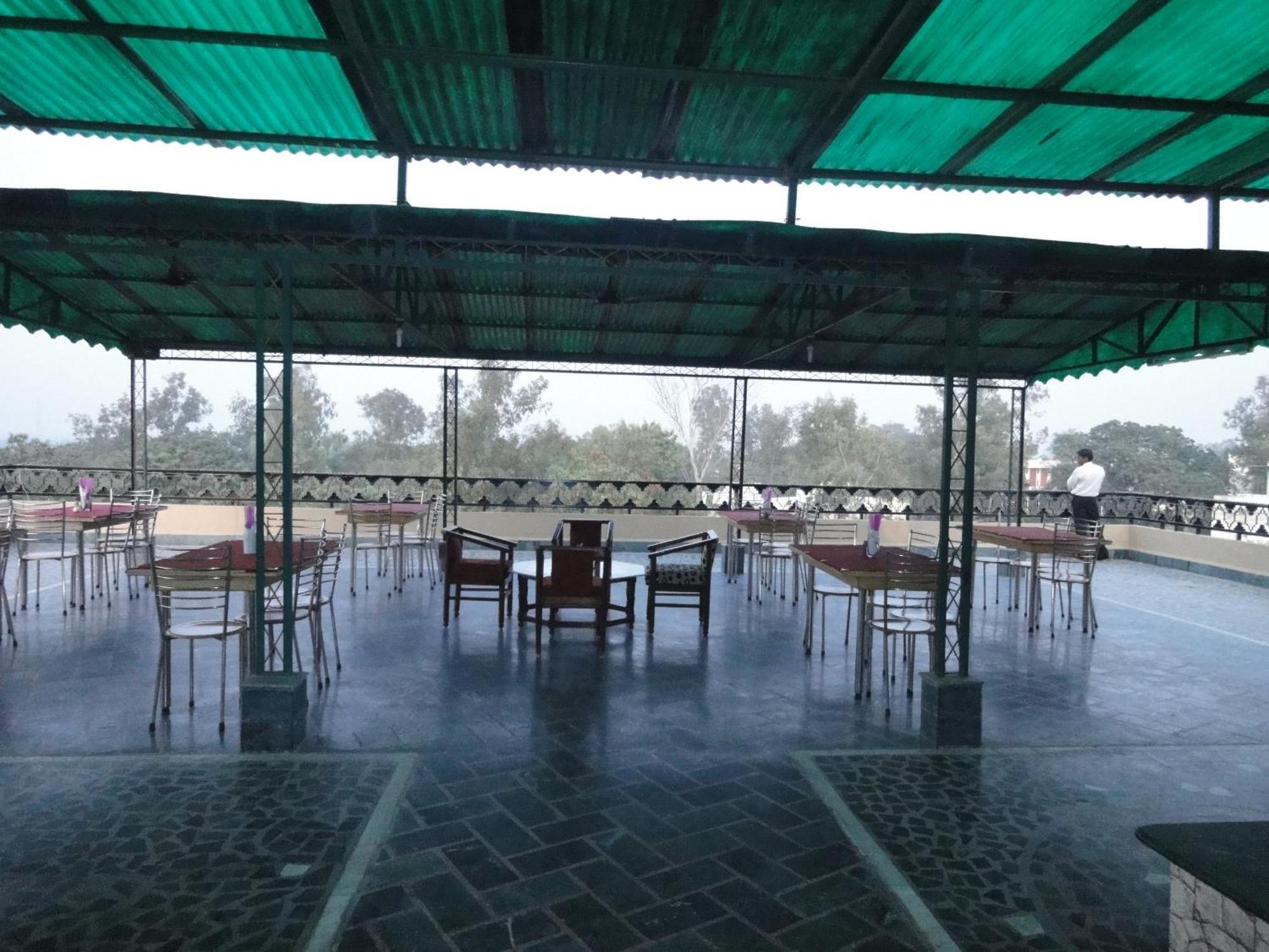 Hotel Taj Plaza, Vip Road, Agra Agra  Zewnętrze zdjęcie