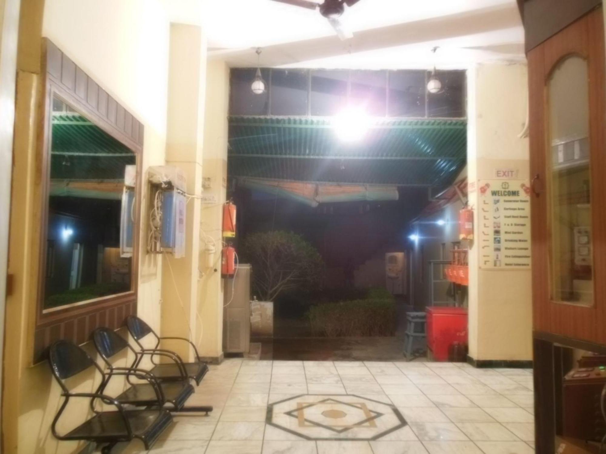 Hotel Taj Plaza, Vip Road, Agra Agra  Zewnętrze zdjęcie